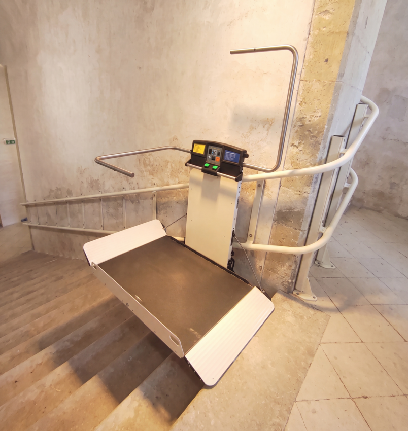 Garaventa Lift Artira